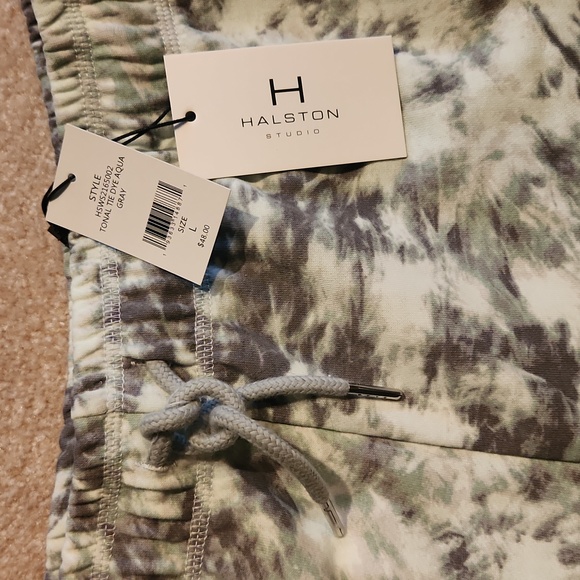 H HALSTON - WOMENS LARGE-  -AQUA-GRAY TIE DIE SHORTS - Picture 2 of 8